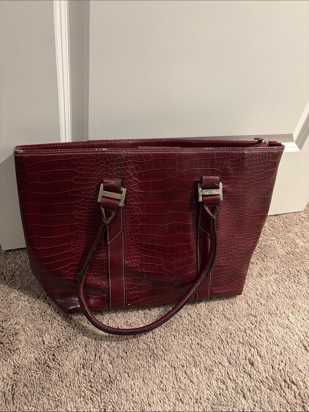 Women's Burgundy Croc-Embossed Tote Bag